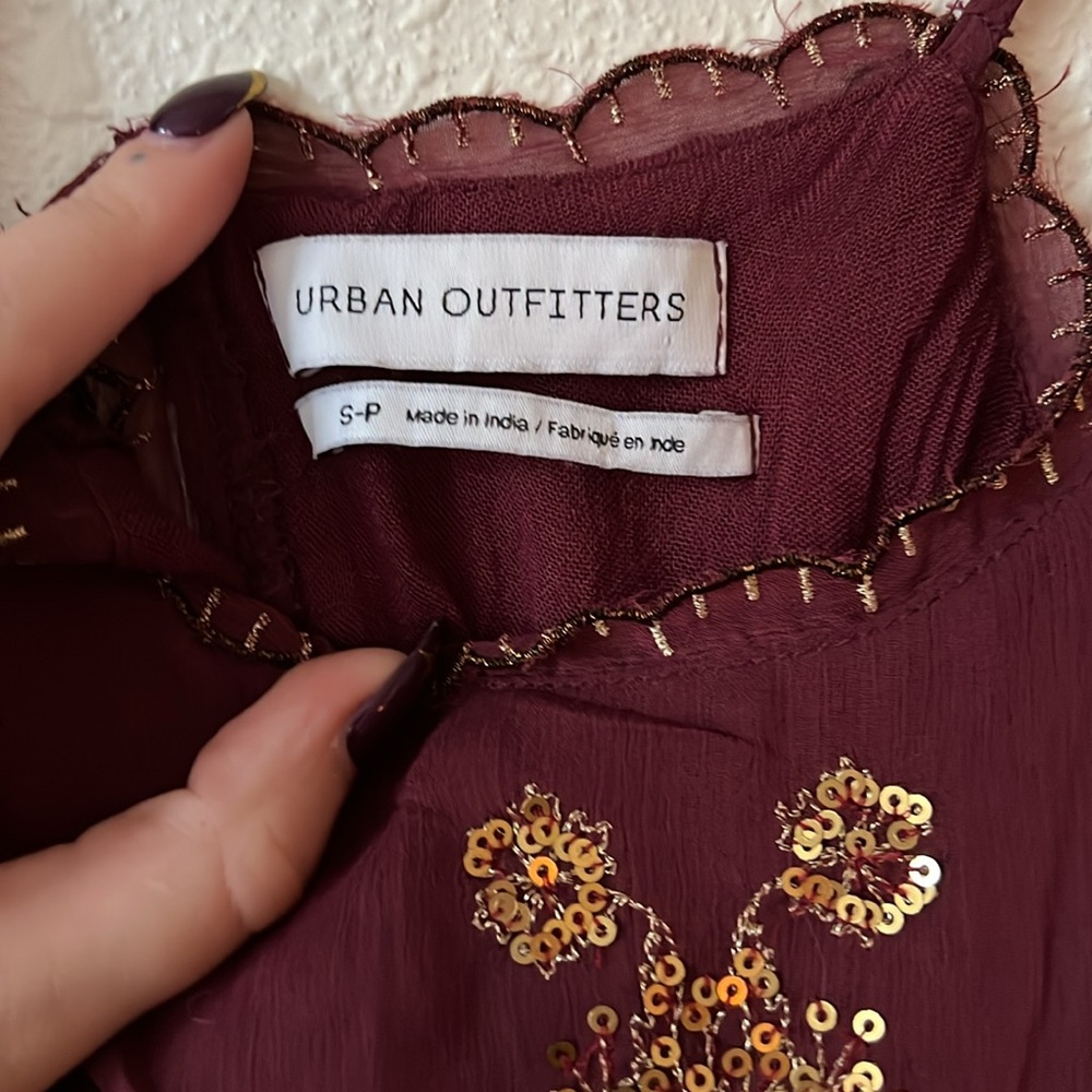 Urban Outfitters Burgundy and Gold Sequin Embellished Hanna Mini Dress Sz Small - Picture 7 of 9
